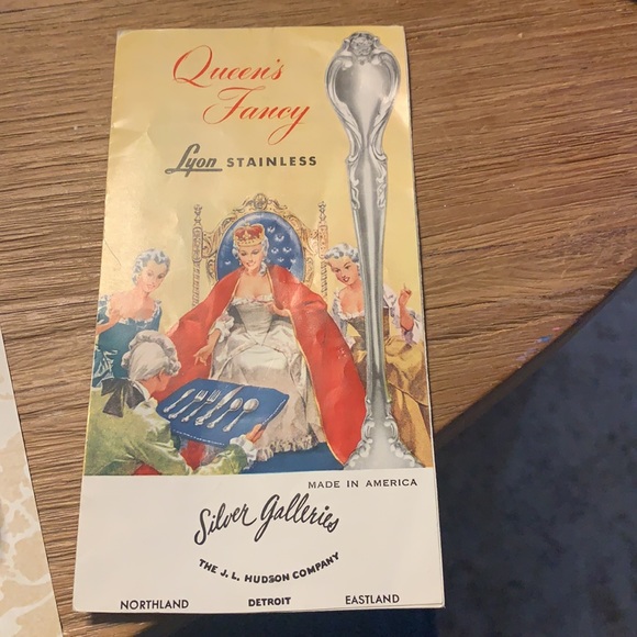 Vintage International Lyon Stainless “Queen’s Fancy” service & flatware. - Picture 5 of 7